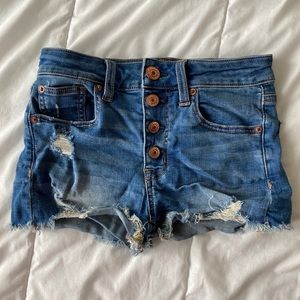 AMERICAN EAGLE HI-RISE SHORTIE SHORTS